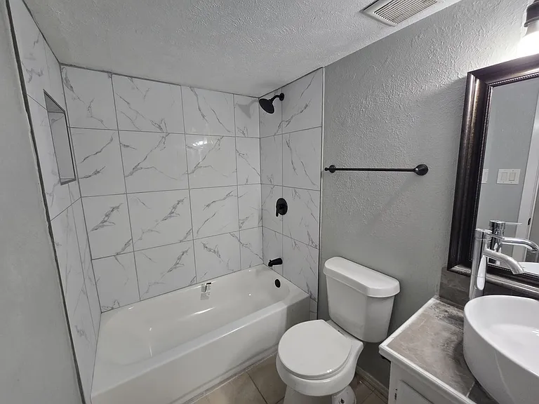7005 Wills Dr — Photo 9