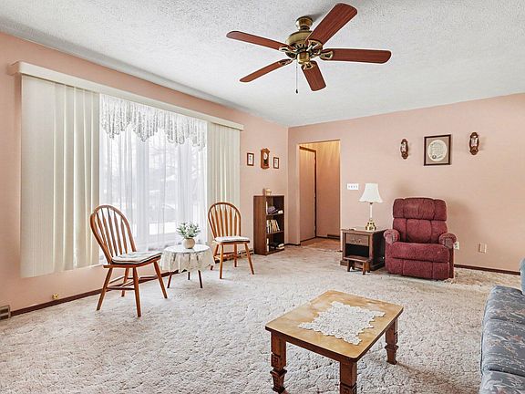 4th image of 6777 W Magnolia Ave