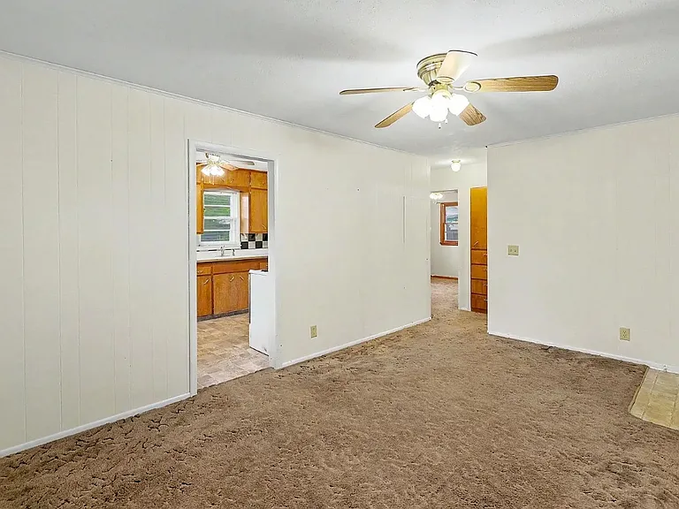 806 N Arapaho Ave — Photo 3