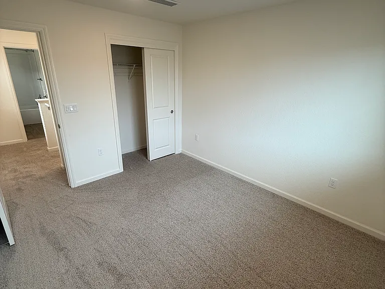 1519 Redbrick Ln — Photo 33