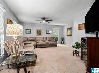 6760 Ridgewood Dr, Pinson, AL 35126