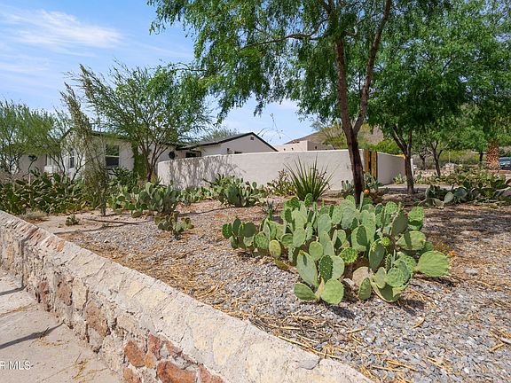 2nd image of 2532 Altura Ave