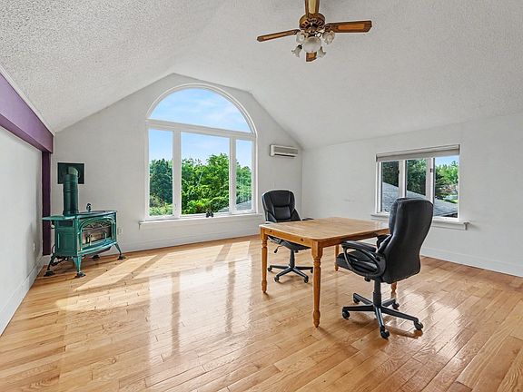 5th image of 238 Park St