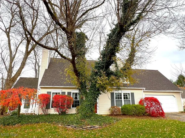 3308 Brookside Ln, Cuyahoga Falls, OH 44223