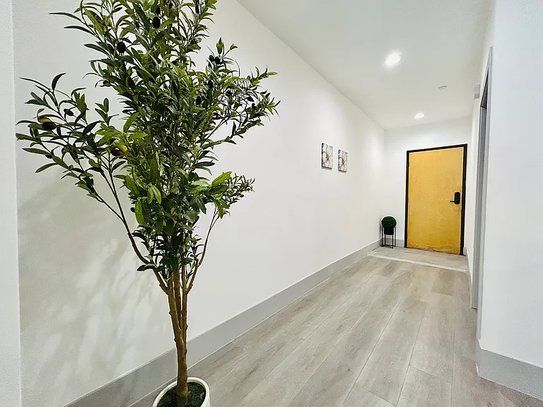 14954 Sherman Way #105 — Photo 14