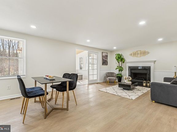 5th image of 8071 Gracie Dr