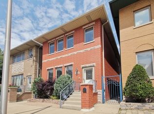 2820 S Thomas Barclay Dr, Chicago, IL 60608