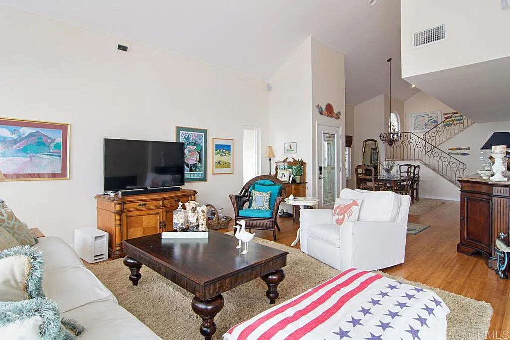 3 bed, 1969 sqft, $6,000 — Photo 4