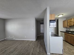 3011 S 17th St APT 106, Grand Forks, ND 58201