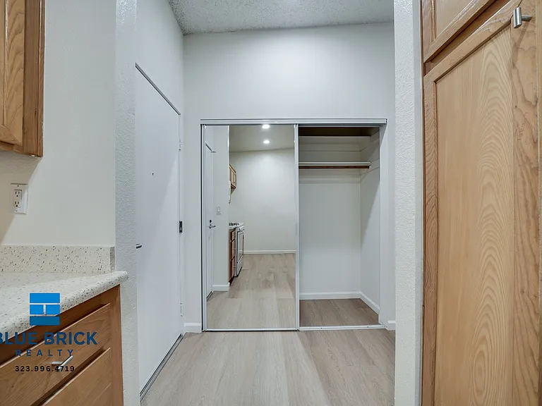 11225 Morrison St #118 — Photo 7