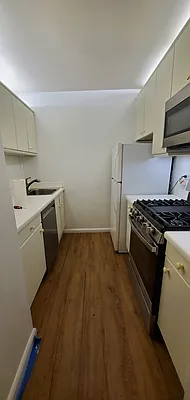 Rented by Yoram Adin, LREB | media 10