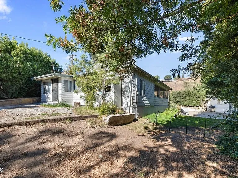 11798 Kagel Canyon St — Photo 3
