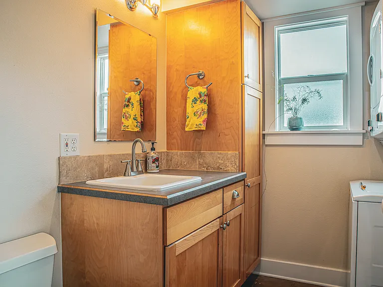 1/2 bath downstairs. Washer/dryer