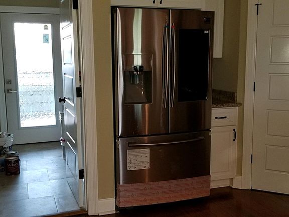 3rd image of 2462 Vienna St #2462