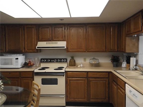 5th image of 19111 Vista Bay Dr APT 502