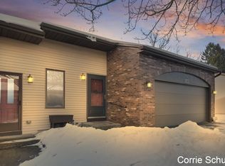 3240 Arrowhead Arms Ct SW, Grandville, MI