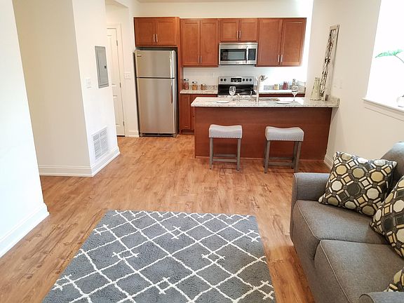 3rd image of 591 Terrace Blvd #G6
