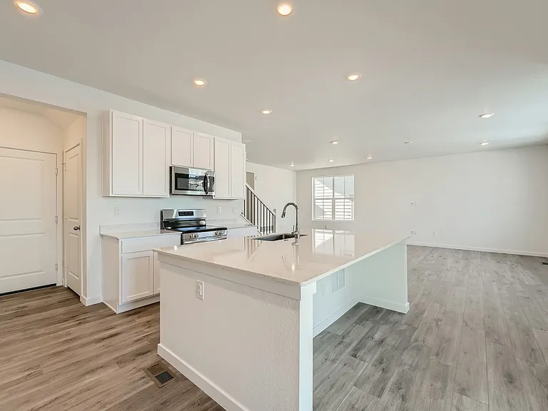 24491 E Atlantic Dr — Photo 4