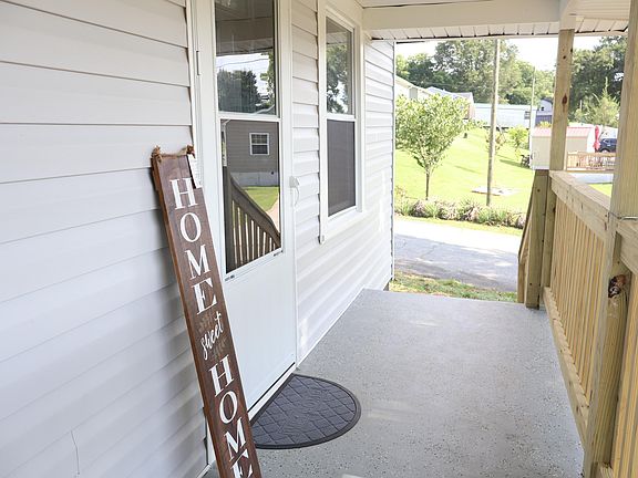 3rd image of 1016 Rauhut St