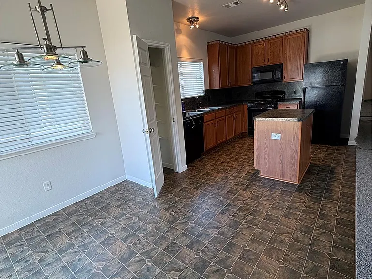 21822 Grassy Hill Ln — Photo 13