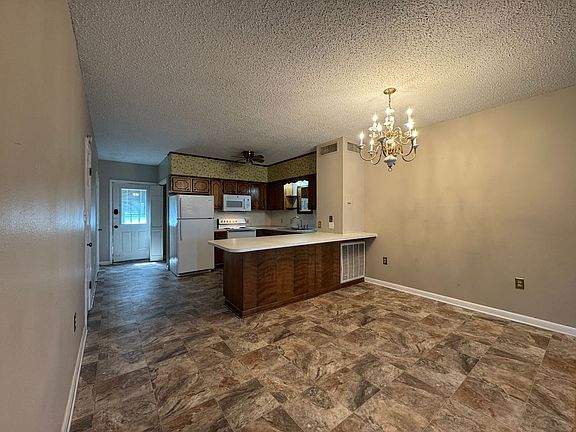 4th image of 424 McLain St #5