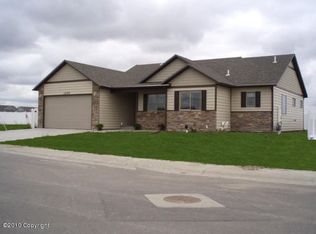 1209 Muscovy Dr, Gillette, WY 82718