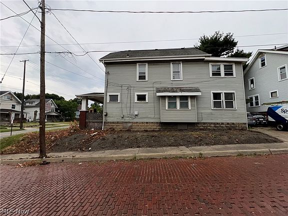 3rd image of 134 N Arlington St