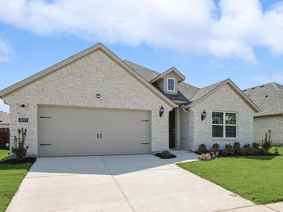 1st image of 601 Portina Dr