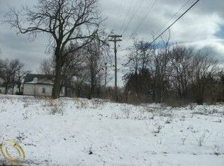 2243 Hendrie St, Detroit, MI 48211