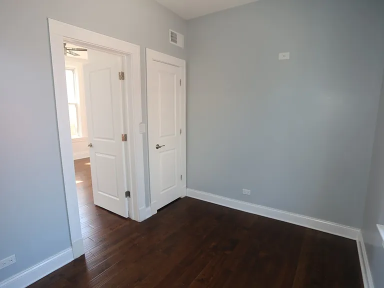 3316 N Southport Ave #2 — Photo 10