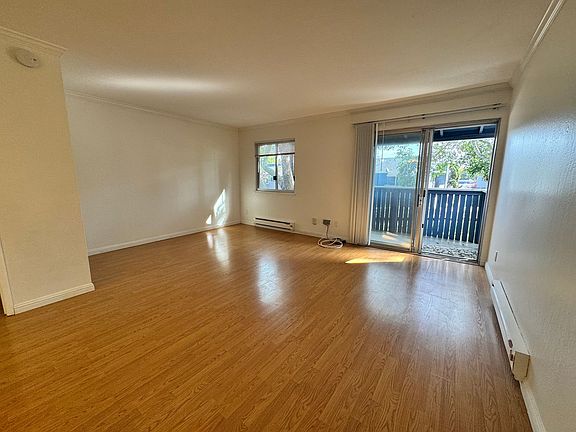 4th image of 402 Boardwalk Ave APT 22