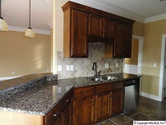5th image of 203 Wolf Creek Trl