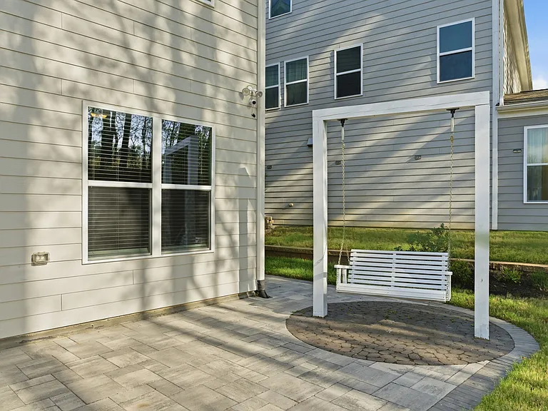 721 Vine Pond Ct — Photo 46