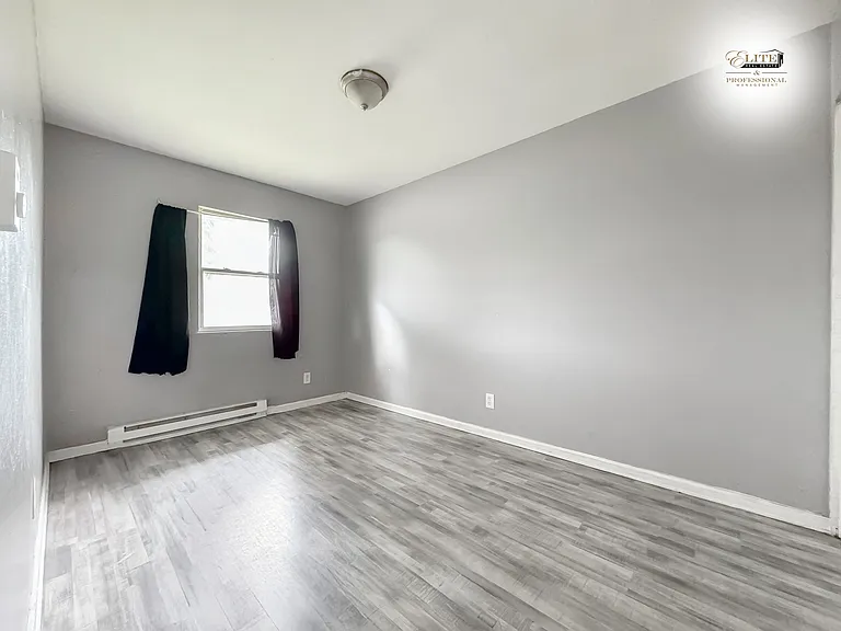 3202 Western Road — Photo 4