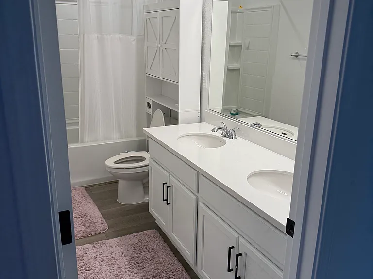 Silver Cloud Ct — Photo 3