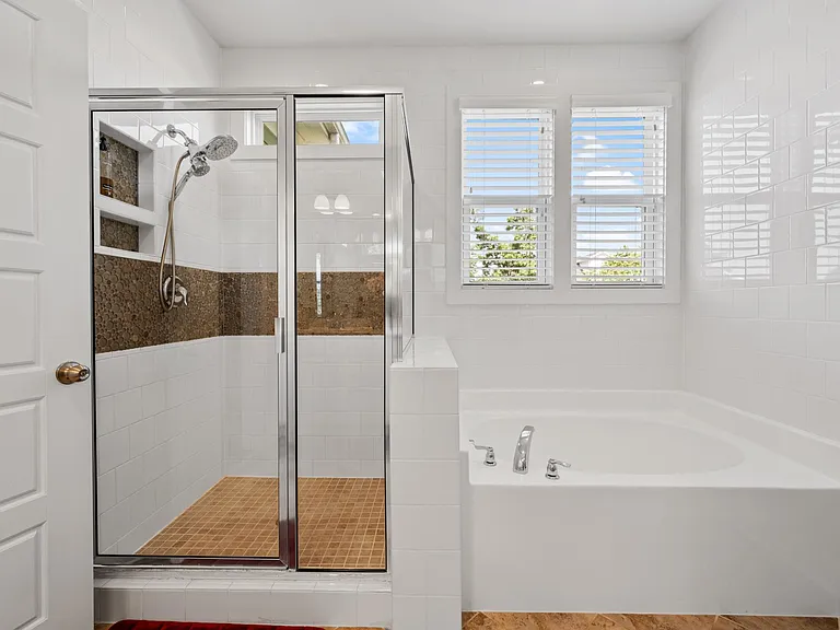 204 Diggory Dr — Photo 39