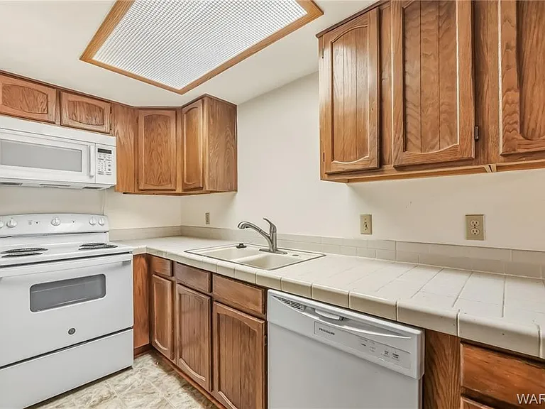 454 Riverfront Dr #105-1 — Photo 7