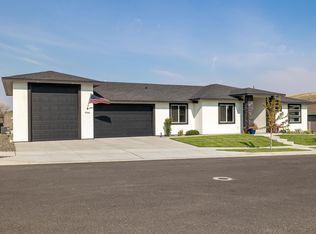 3368 S McKinley St, Kennewick, WA 99338
