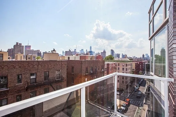 Rented by REAL New York | media 25