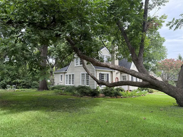 210 Elm Dr, Terrell, TX 75160