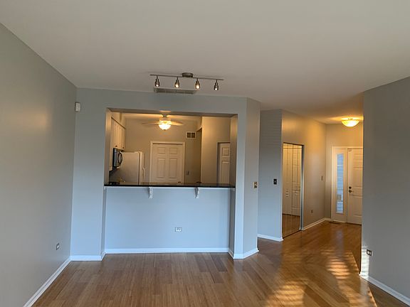 5th image of 3089 Kentshire Cir