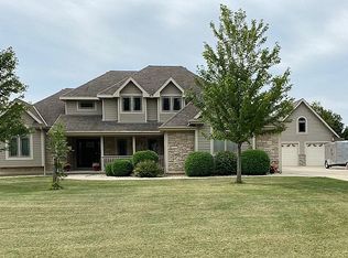 4611 Cobblestone Dr, Racine, WI 53405