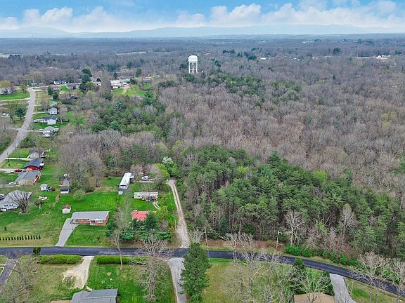 5th image of Lantana Rd