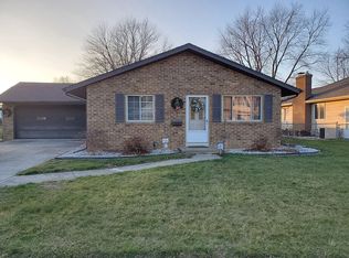 1512 Forester Dr, Oregon, OH 43616
