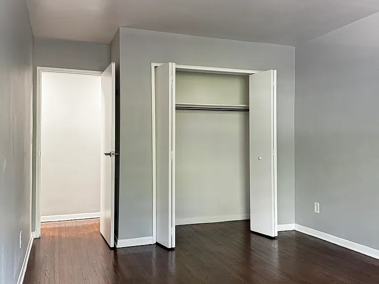 2428 Saint George Ave #B6 — Photo 11
