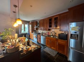68-17 54th Ave, Maspeth, NY
