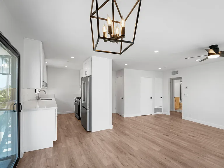 243 Avenida Montalvo #6 — Photo 13