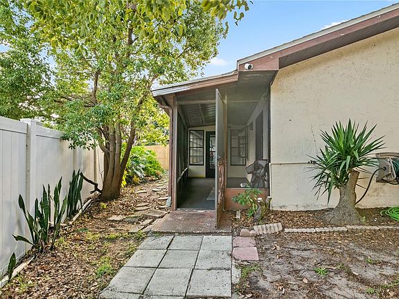5th image of 2031 DOVER COURT