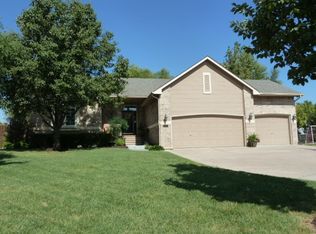 203 S Oaktree Ct, Andover, KS 67002