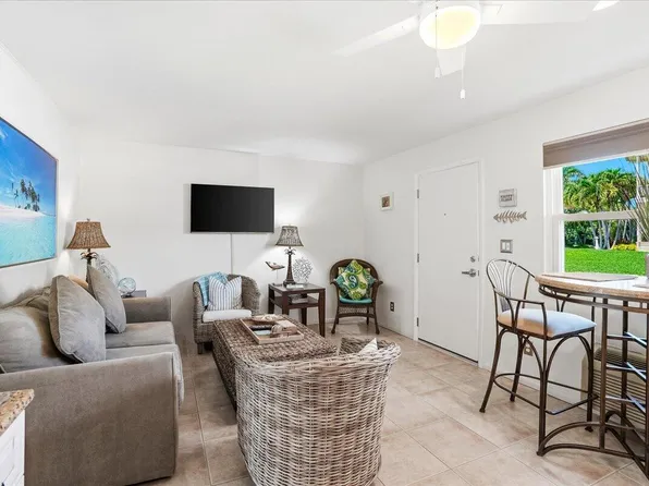 850 Palm St APT F2, Marco Island, FL 34145